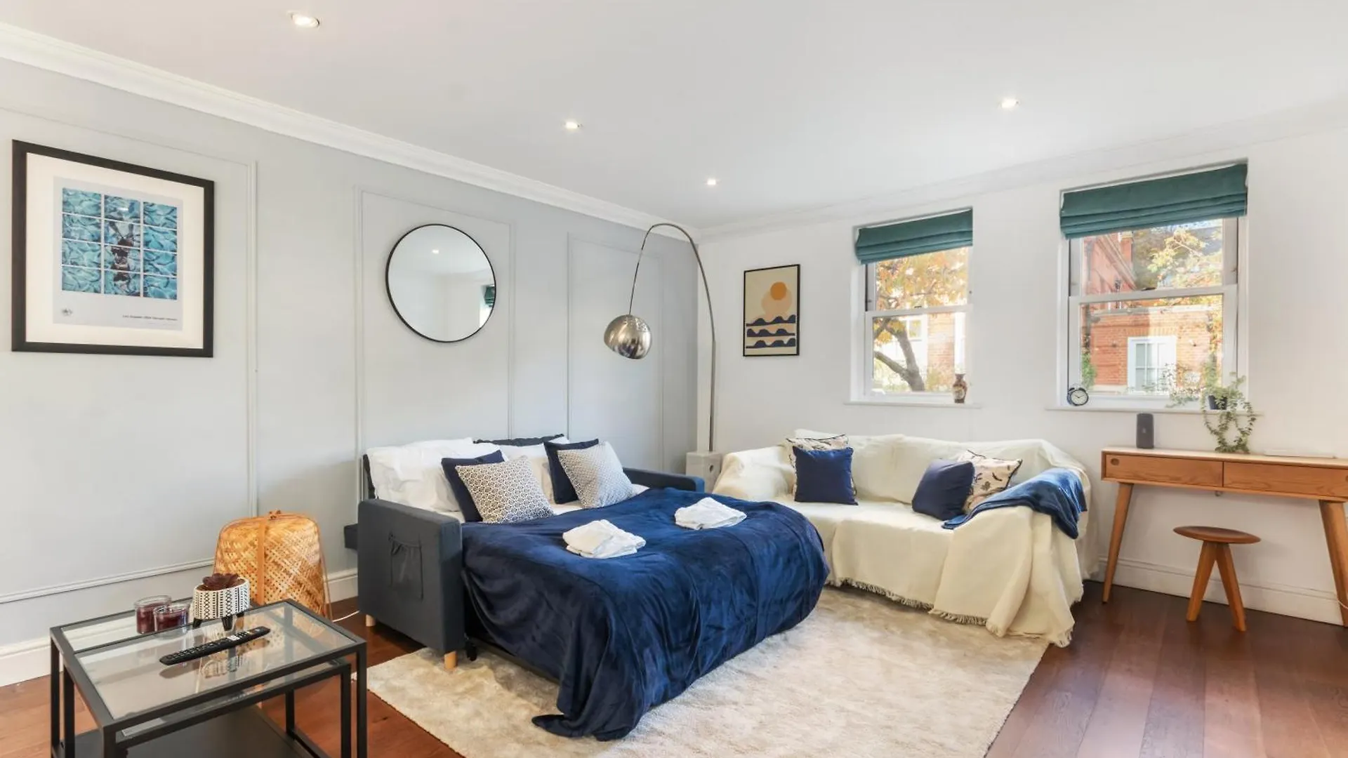 Apartment House With Private Parking Close To Borough Market & Tower Bridge! London